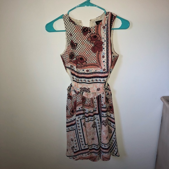 Topshop Printed Dress with cut out sides - Picture 1 of 3